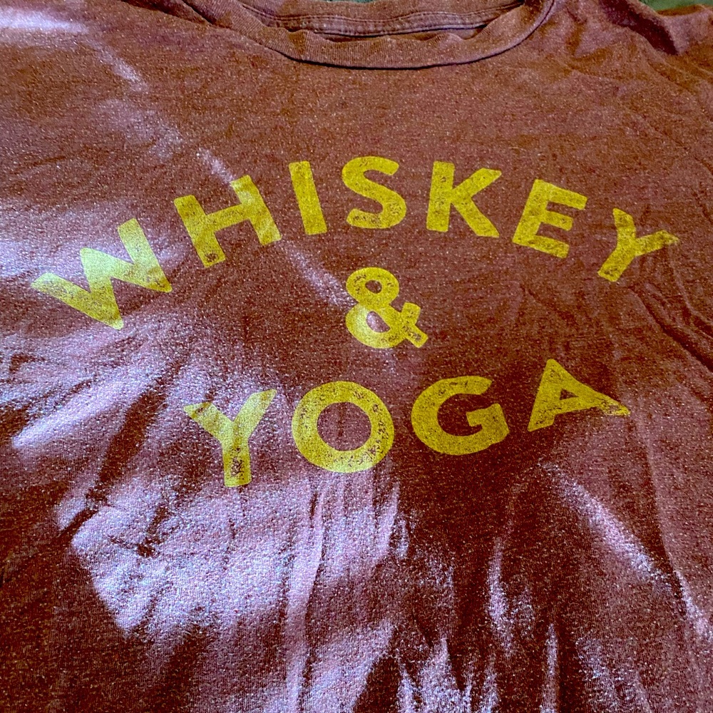 Headline Shirt Whiskey & Yoga T-shirt S Unisex